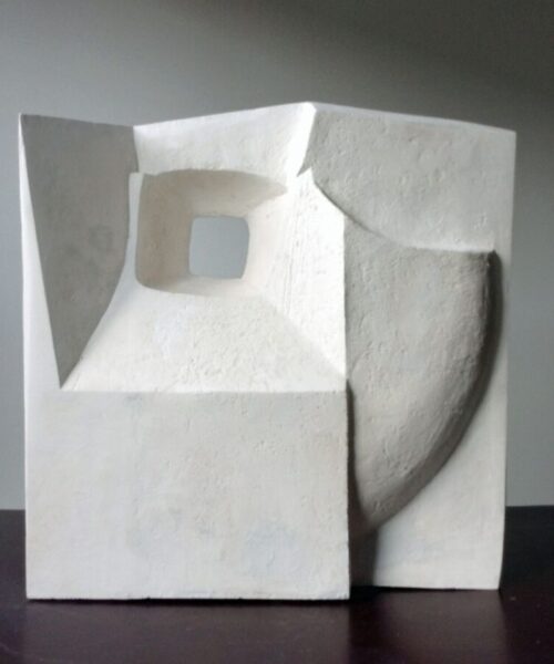 3b--Marina van der Kooi-Vensterbeeld- cement