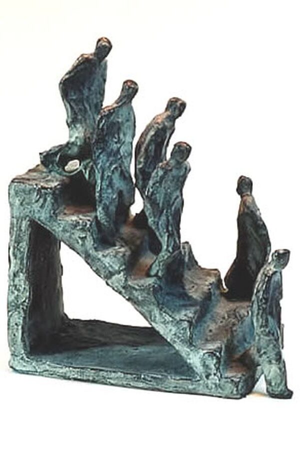 5-Marina van der Kooi-kleinetrap-brons 22 cm h